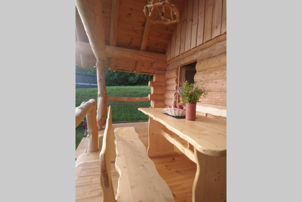 Hut At The Forest Male Brusnice Exterior photo